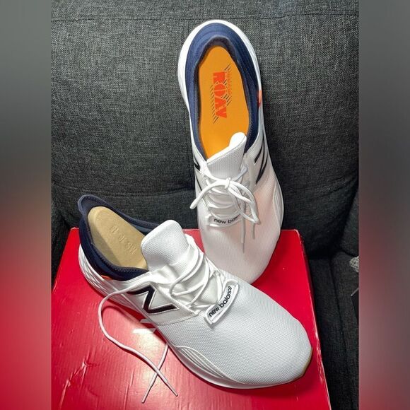 New Balance ROAX Running Shoes - Picture 3 of 7